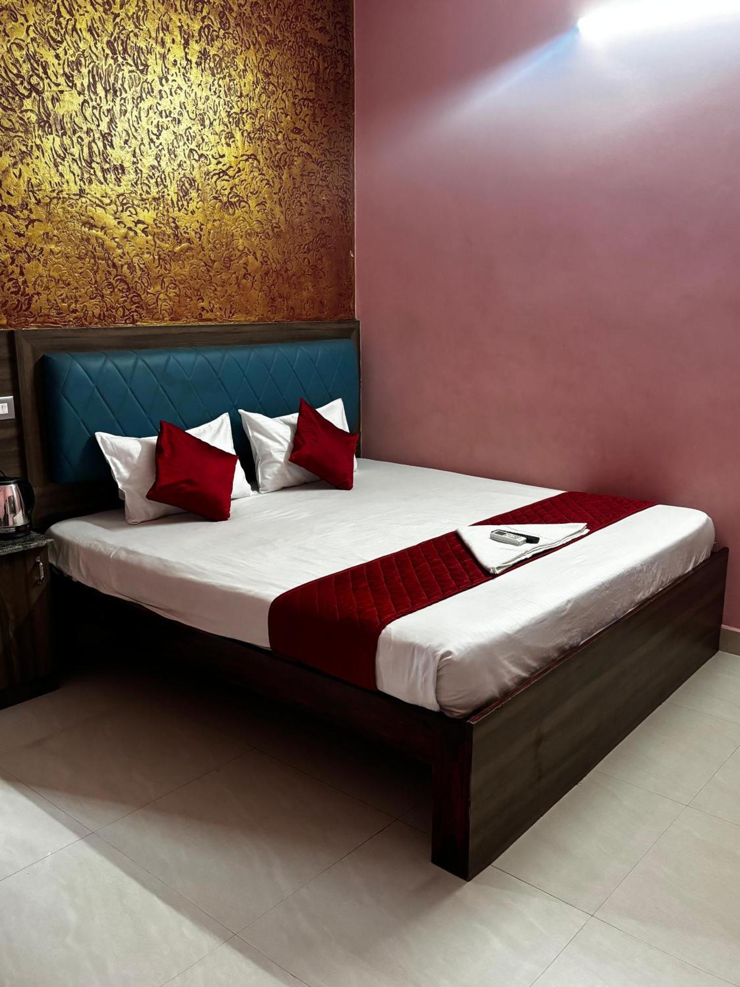 Dream Serenity Residency Puducherry Eksteriør billede