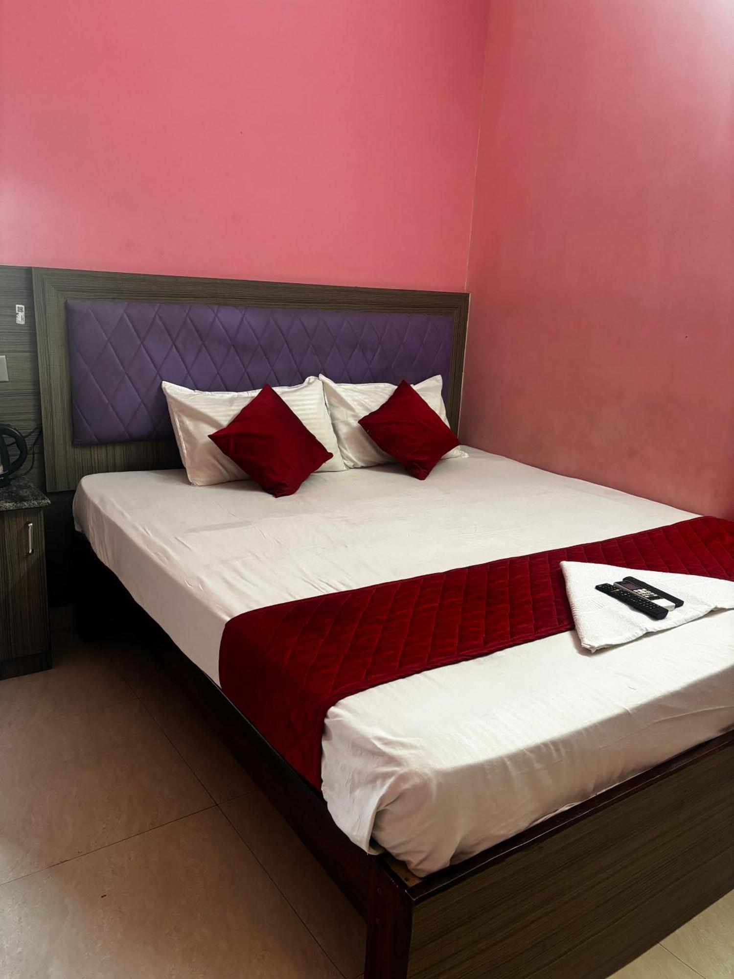 Dream Serenity Residency Puducherry Eksteriør billede